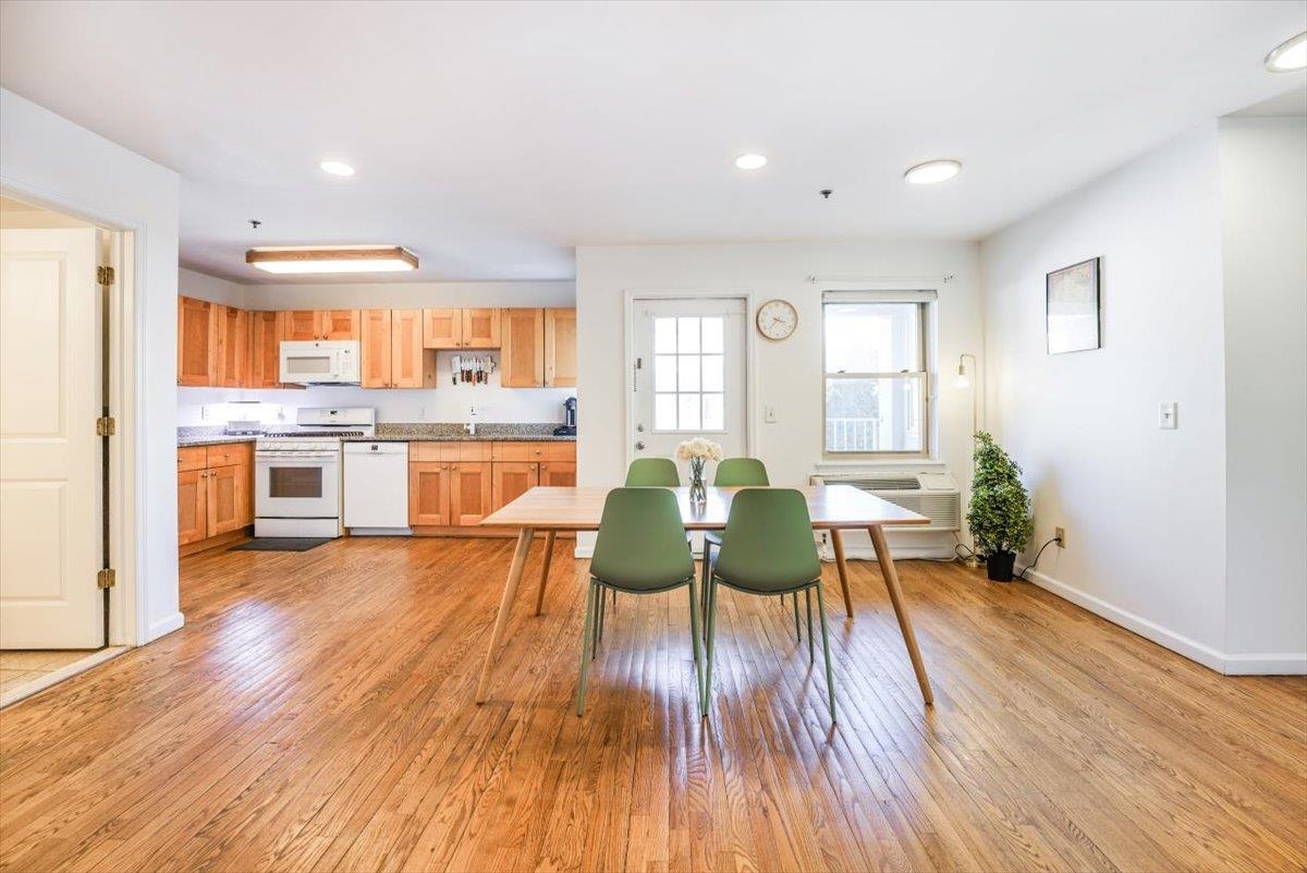 206 36th St #203, Union City, New Jersey image 4