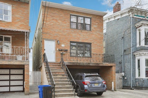 Homes For Rent - 342 Ogden Ave #1<br/> Jersey City, NJ 07307