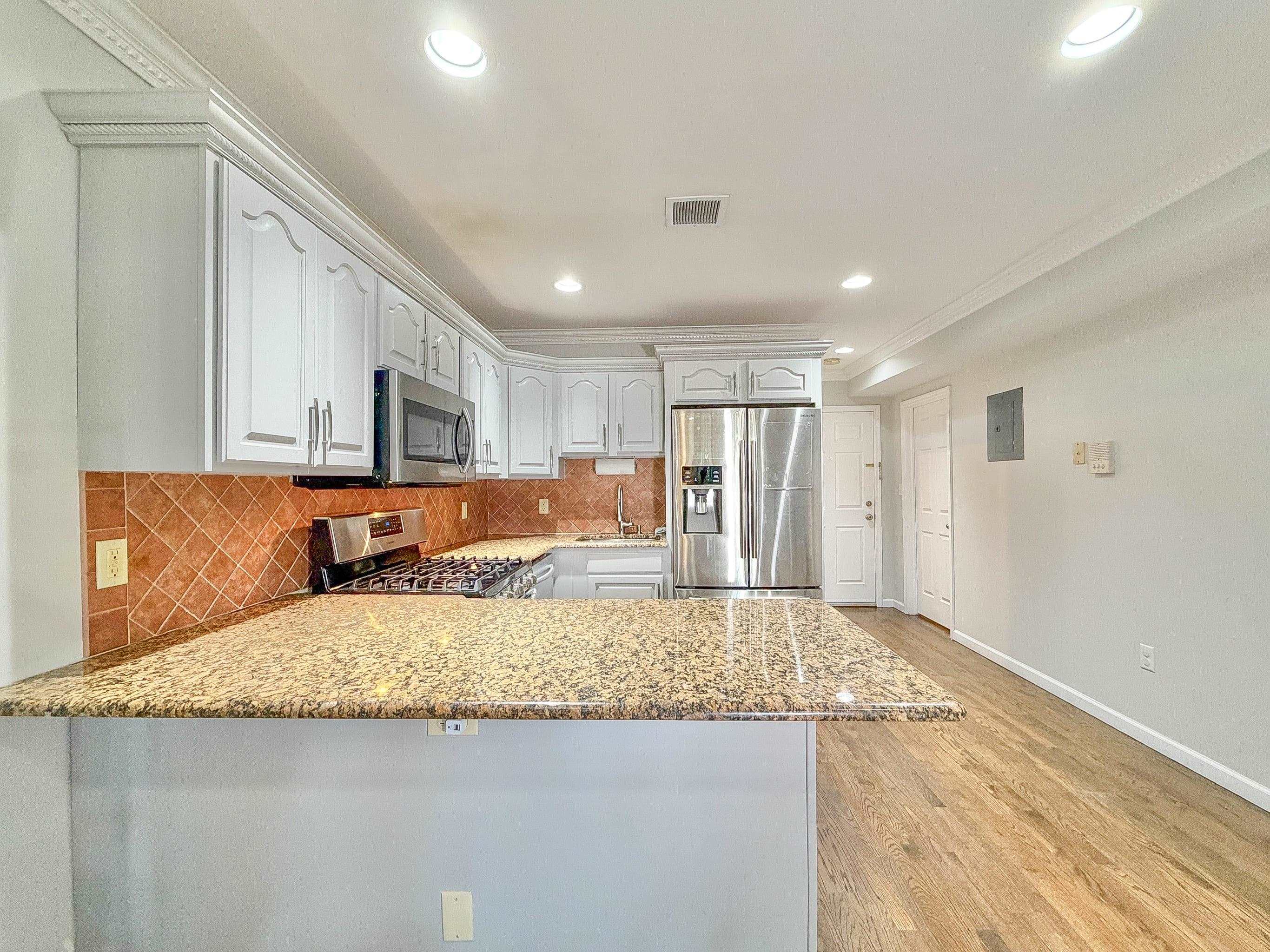 15 JEFFERSON AVE 2B
