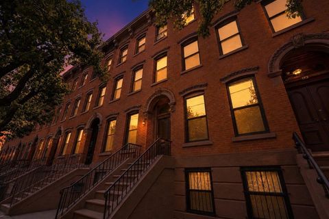 Multifamily For Sale - 171 Grand St<br/> Jersey City, NJ 07302