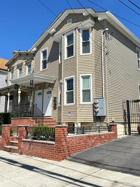 Multifamily For Rent - 248 Prospect Ave #2ND FLOOR<br/> Hudson County, Bayonne, NJ 07002