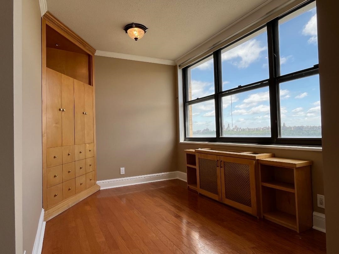 7004 Blvd East #18D, Guttenberg, New Jersey image 10