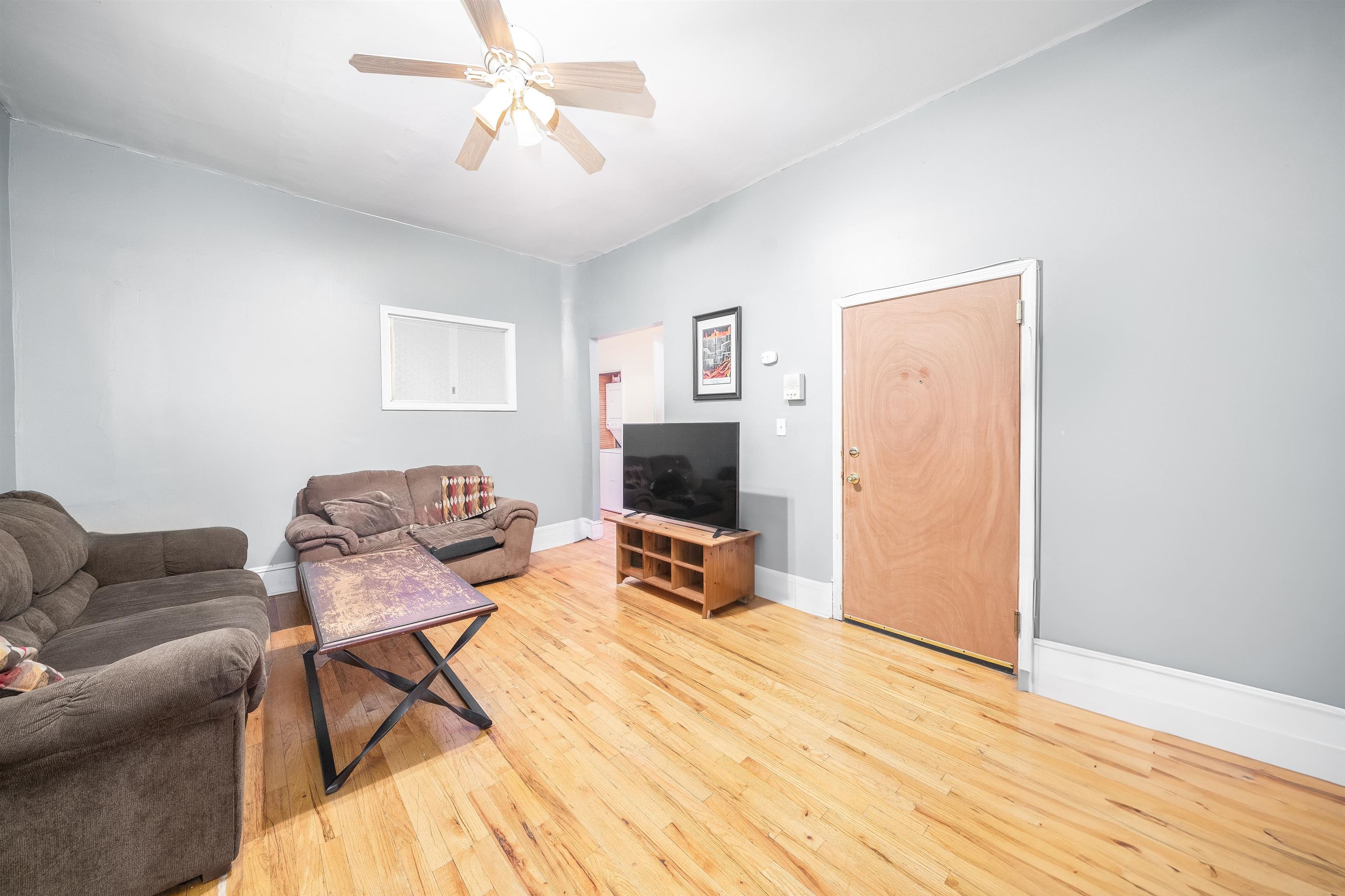 810 Washington St #3, Hoboken, New Jersey image 2