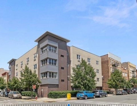 Homes For Rent - 5501 Hudson Ave #401<br/> West New York, NJ 07093