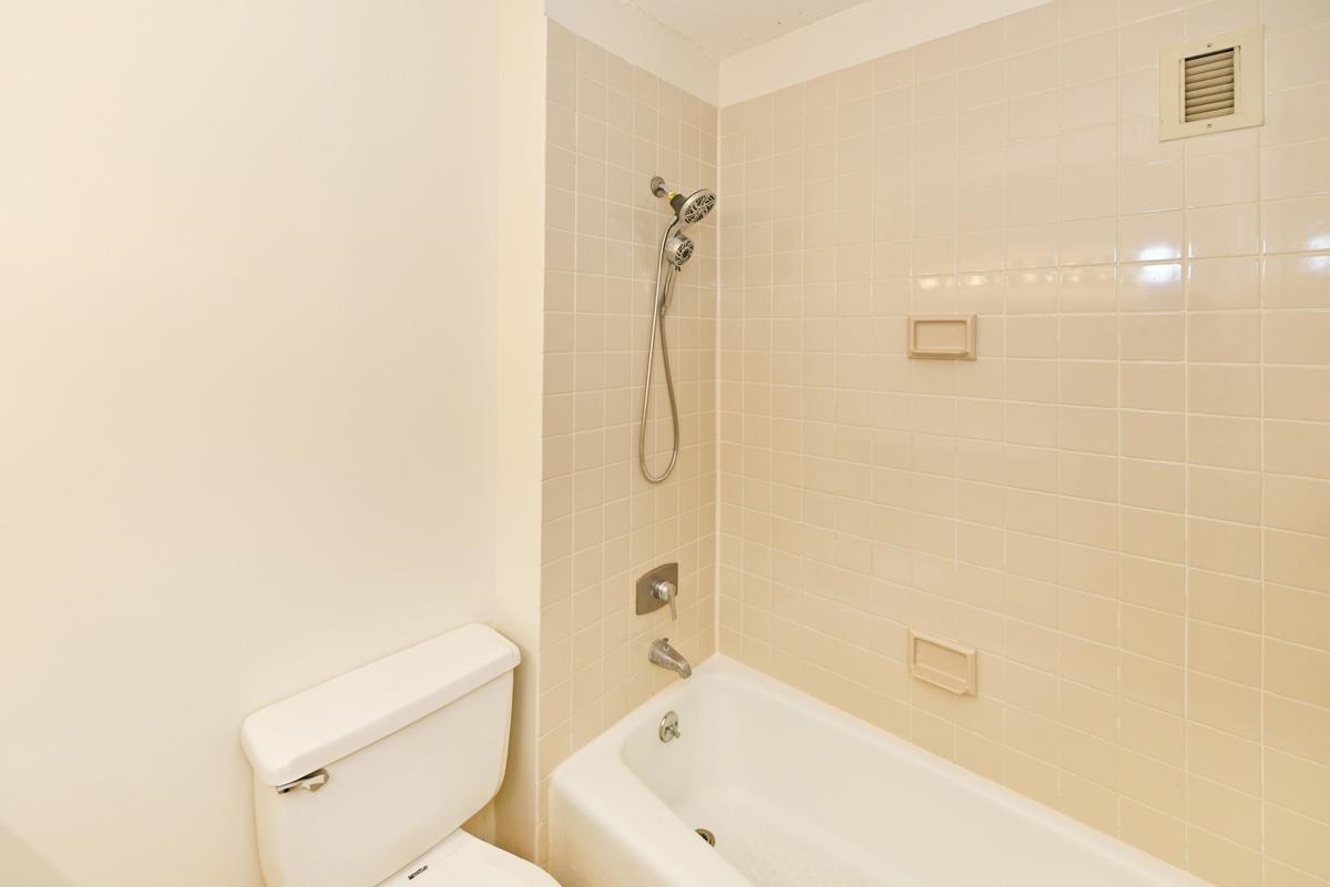 7004 Blvd East #31A, Guttenberg, New Jersey image 18