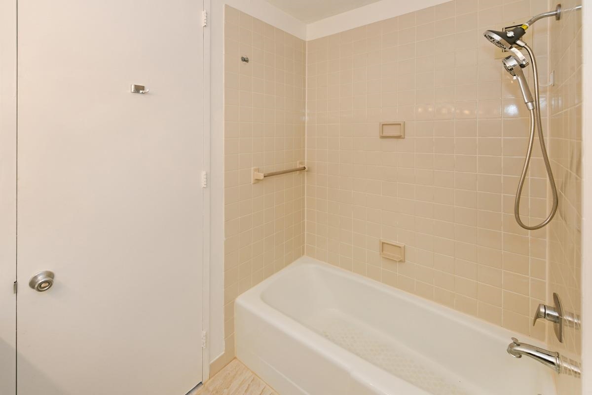 7004 Blvd East #31A, Guttenberg, New Jersey image 14