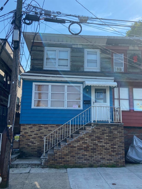 Multifamily For Sale - 8 West 12th St<br/> Bayonne, NJ 07002