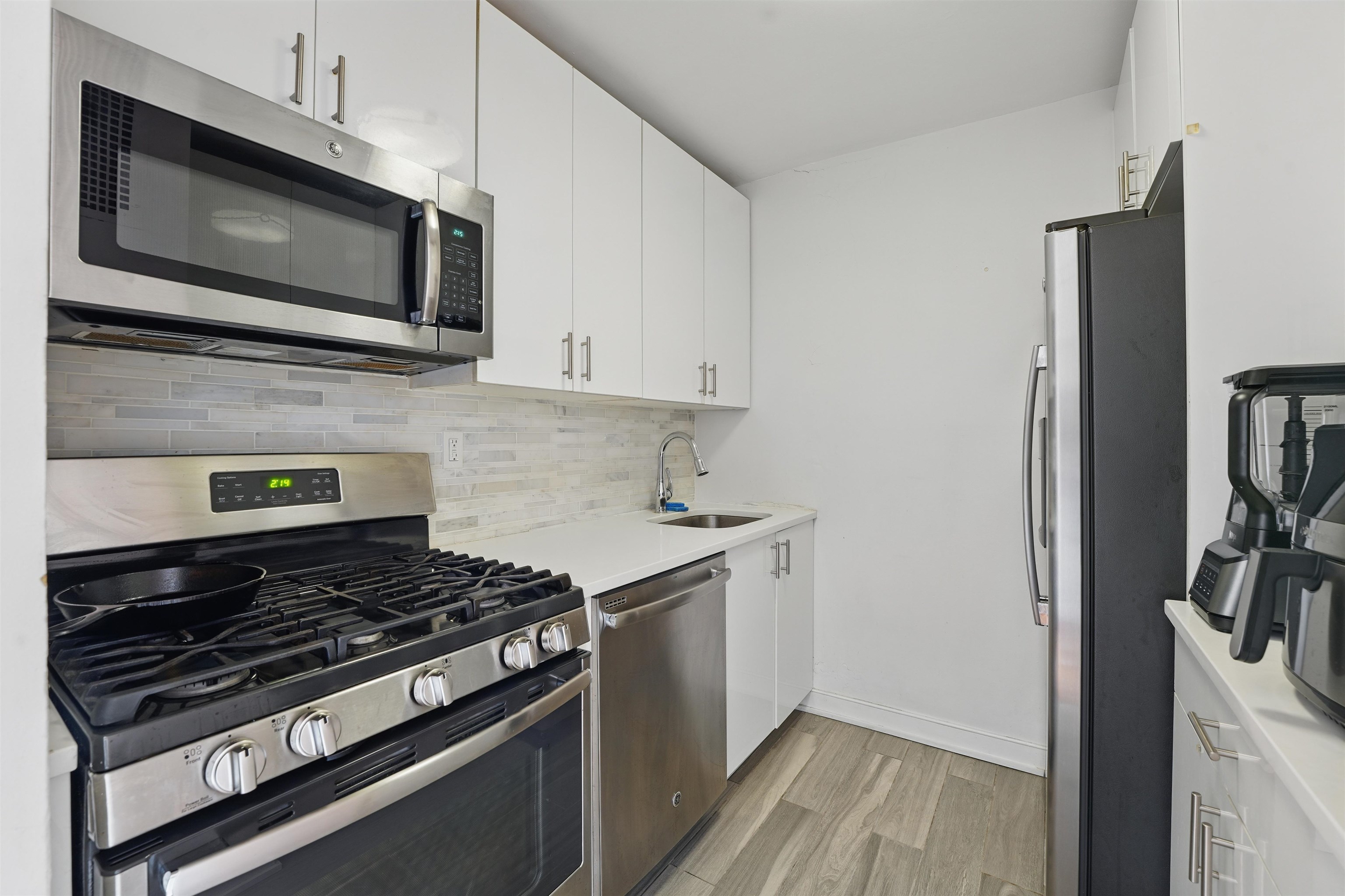 500 Central Ave #207, Union City, New Jersey image 6