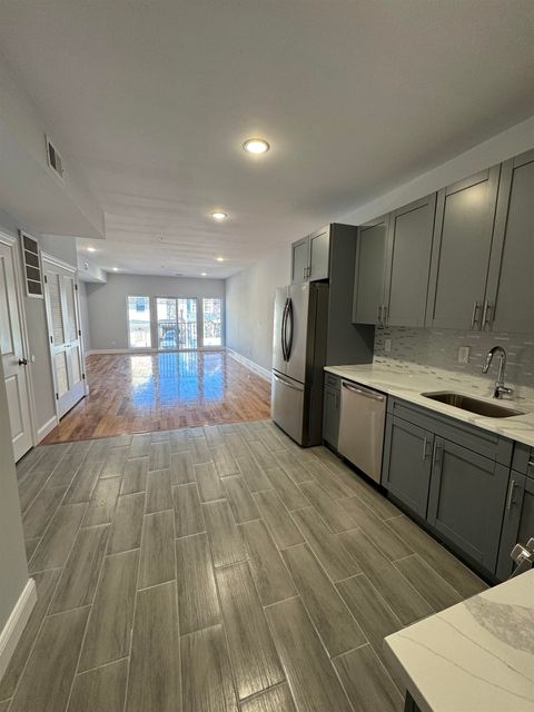 MLS: 250006081