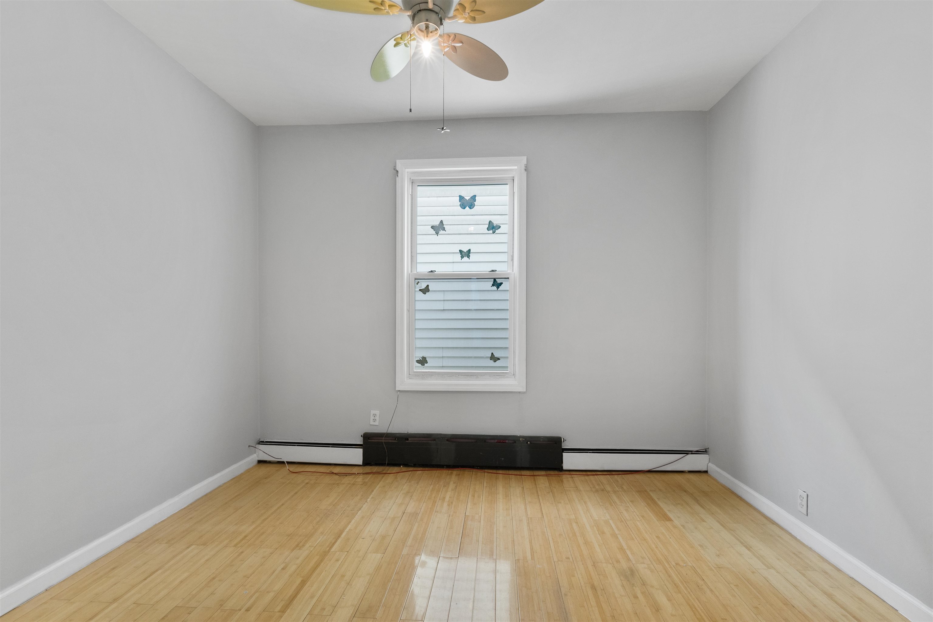 232 Centre Ave, Secaucus, New Jersey image 32
