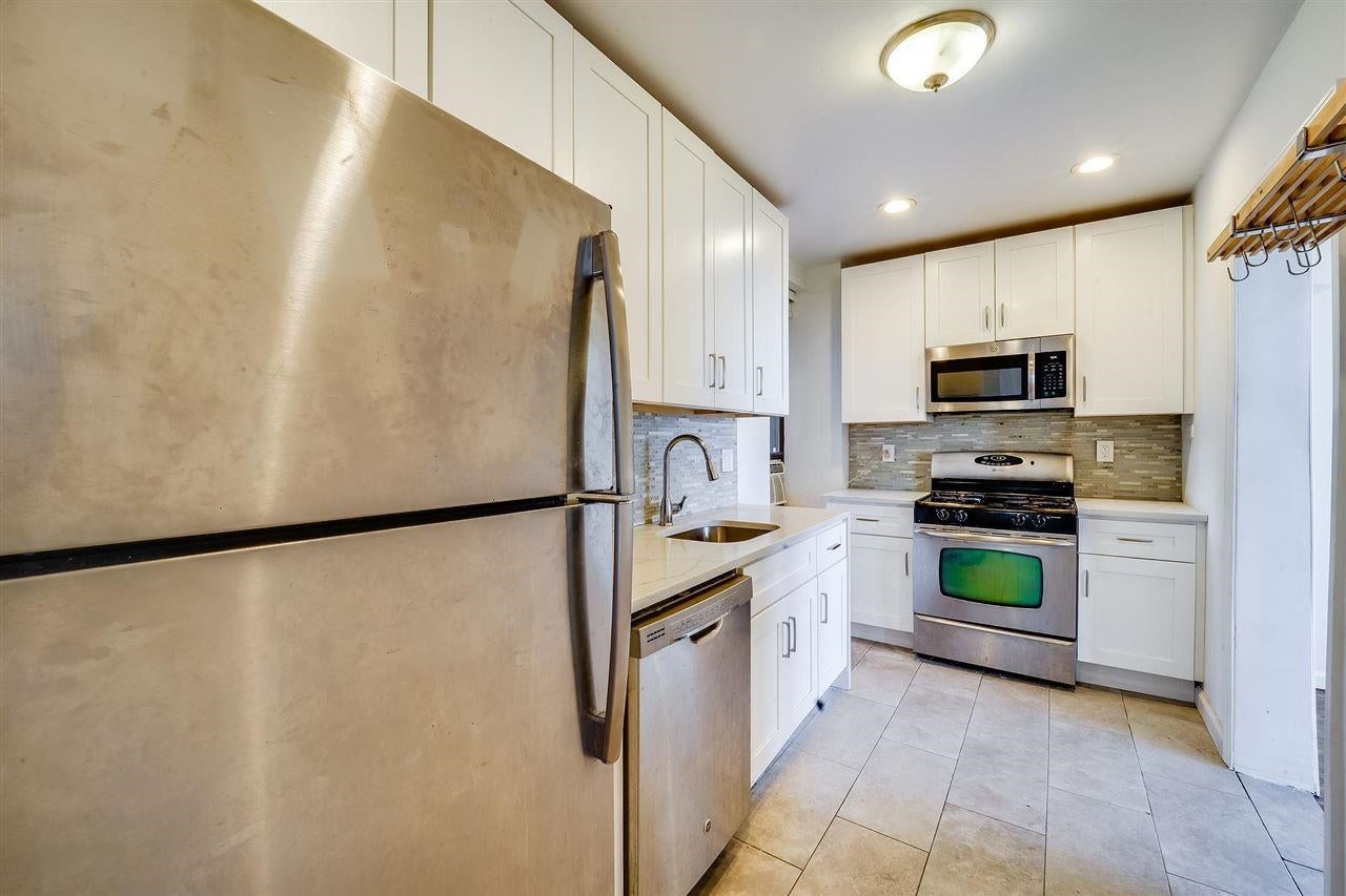 883 BLVD EAST 3f