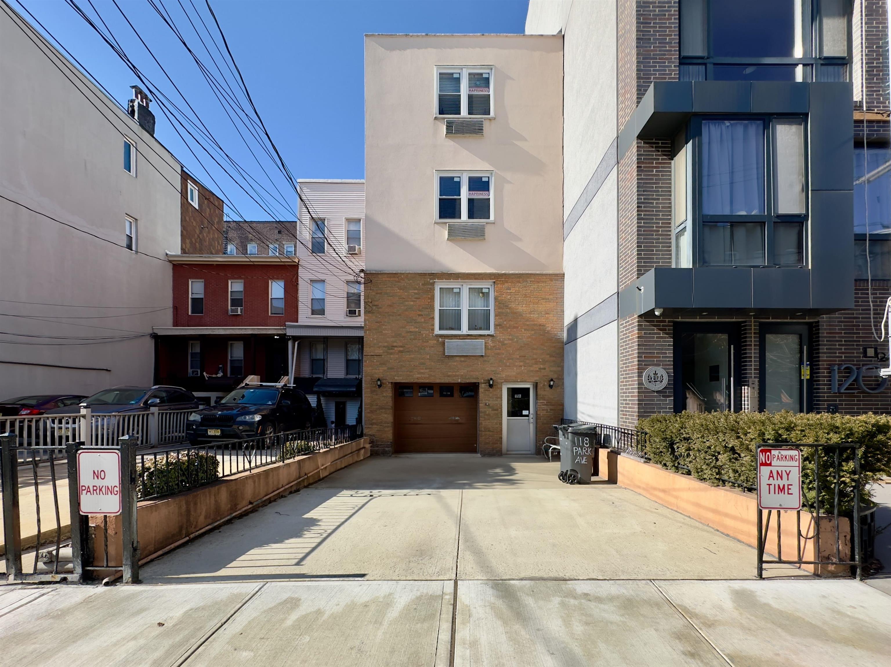 118 PARK AVE