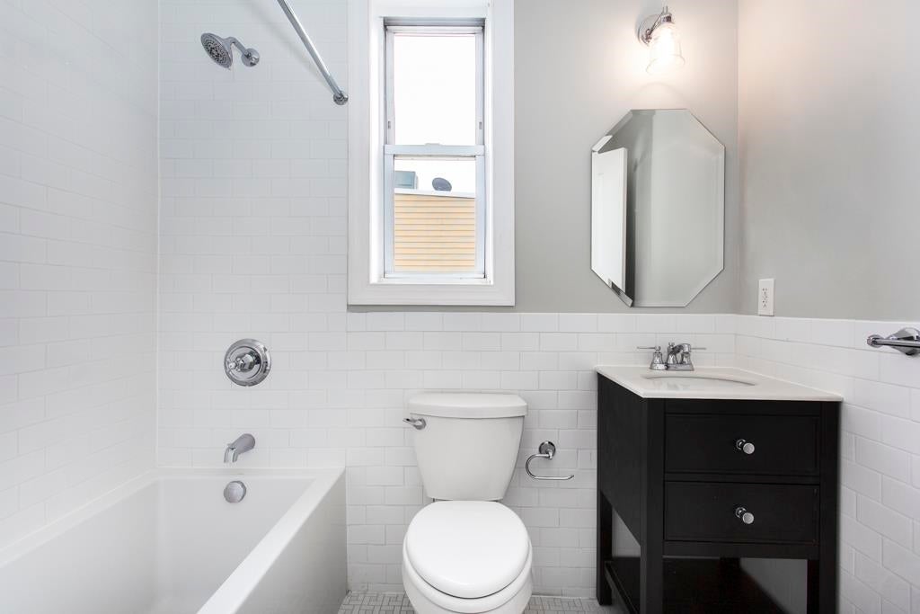 73-75 WRIGHT AVE 3