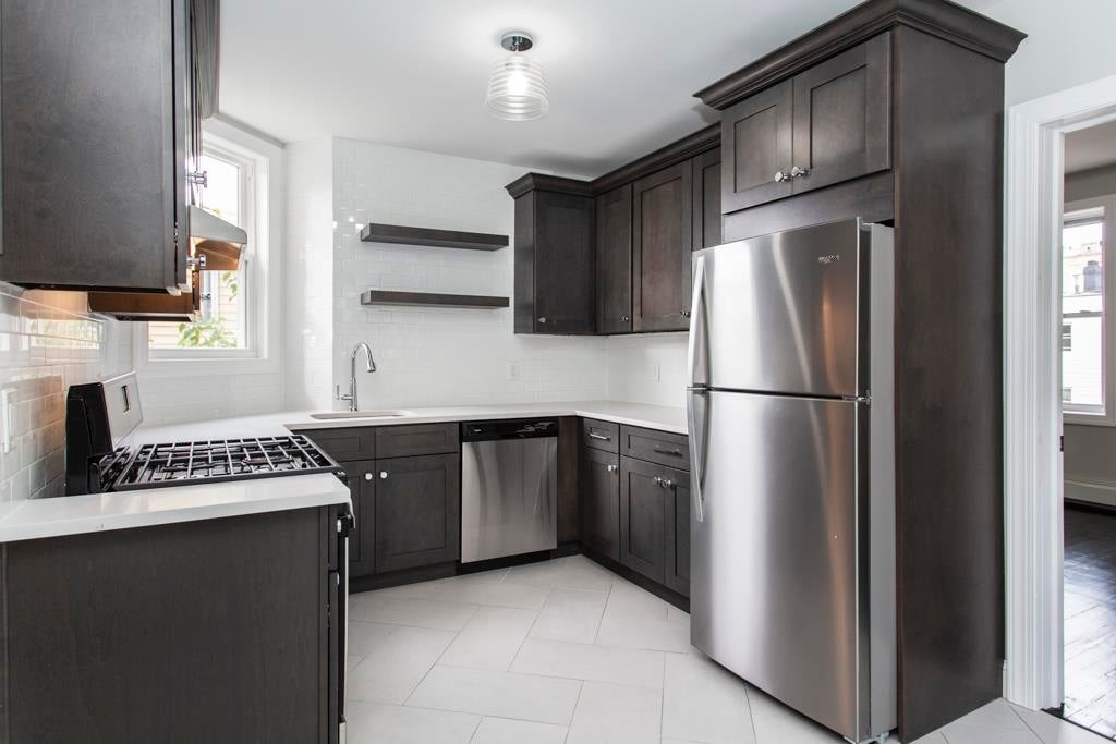 73-75 WRIGHT AVE 3