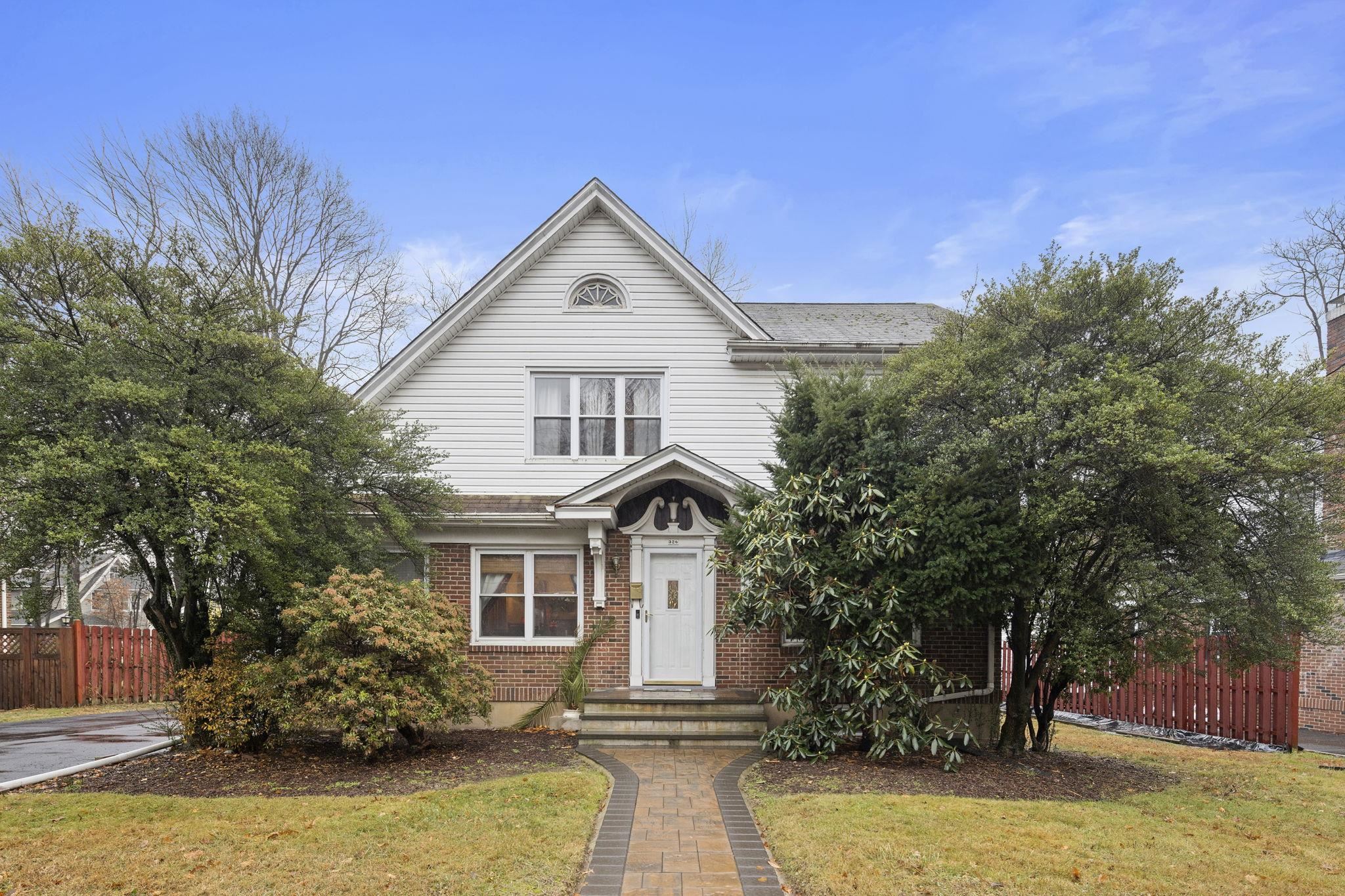 326 West Ivy Lane, Englewood, New Jersey image 1