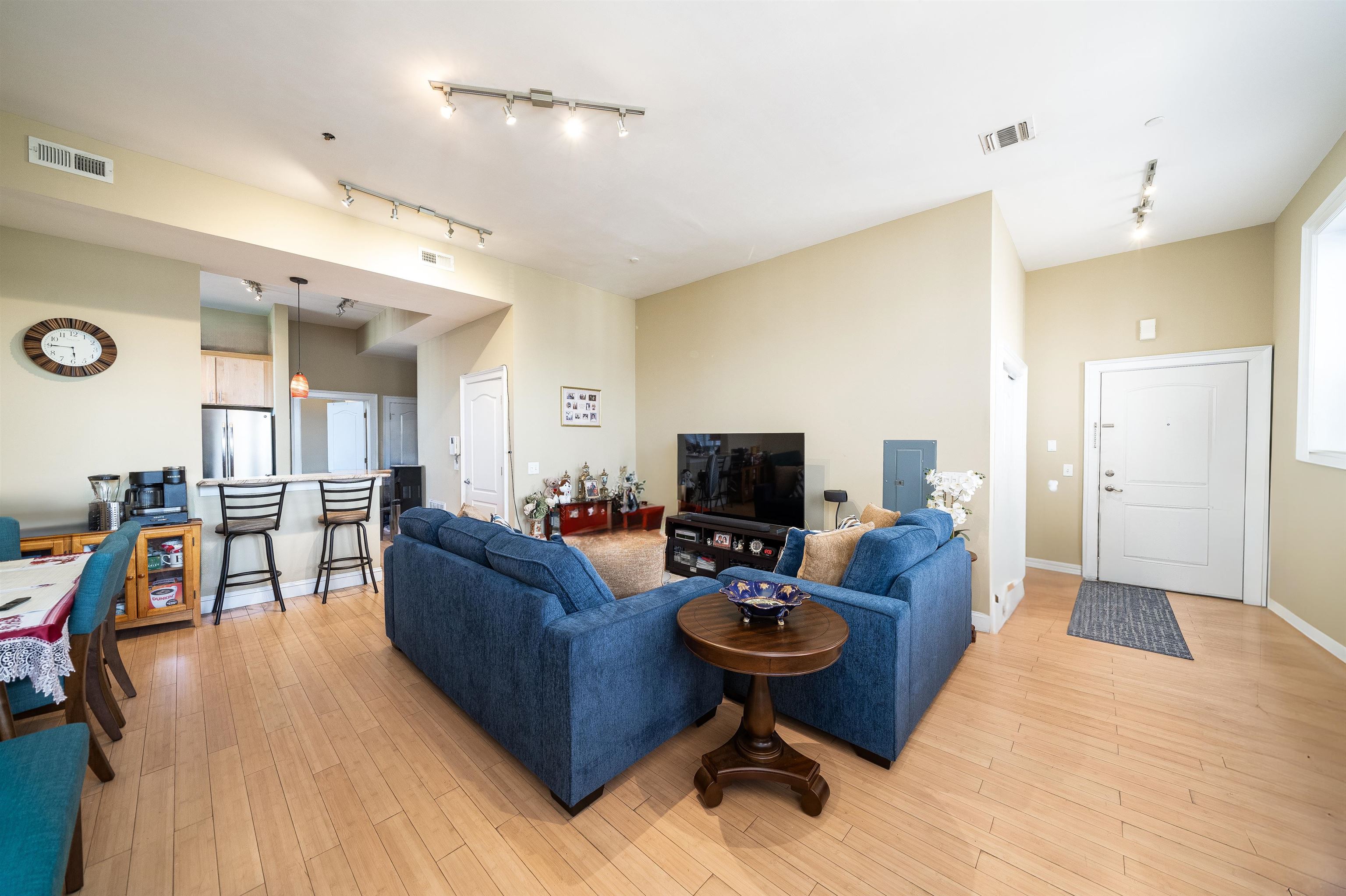 59 West 30th St #202, Bayonne, New Jersey image 3