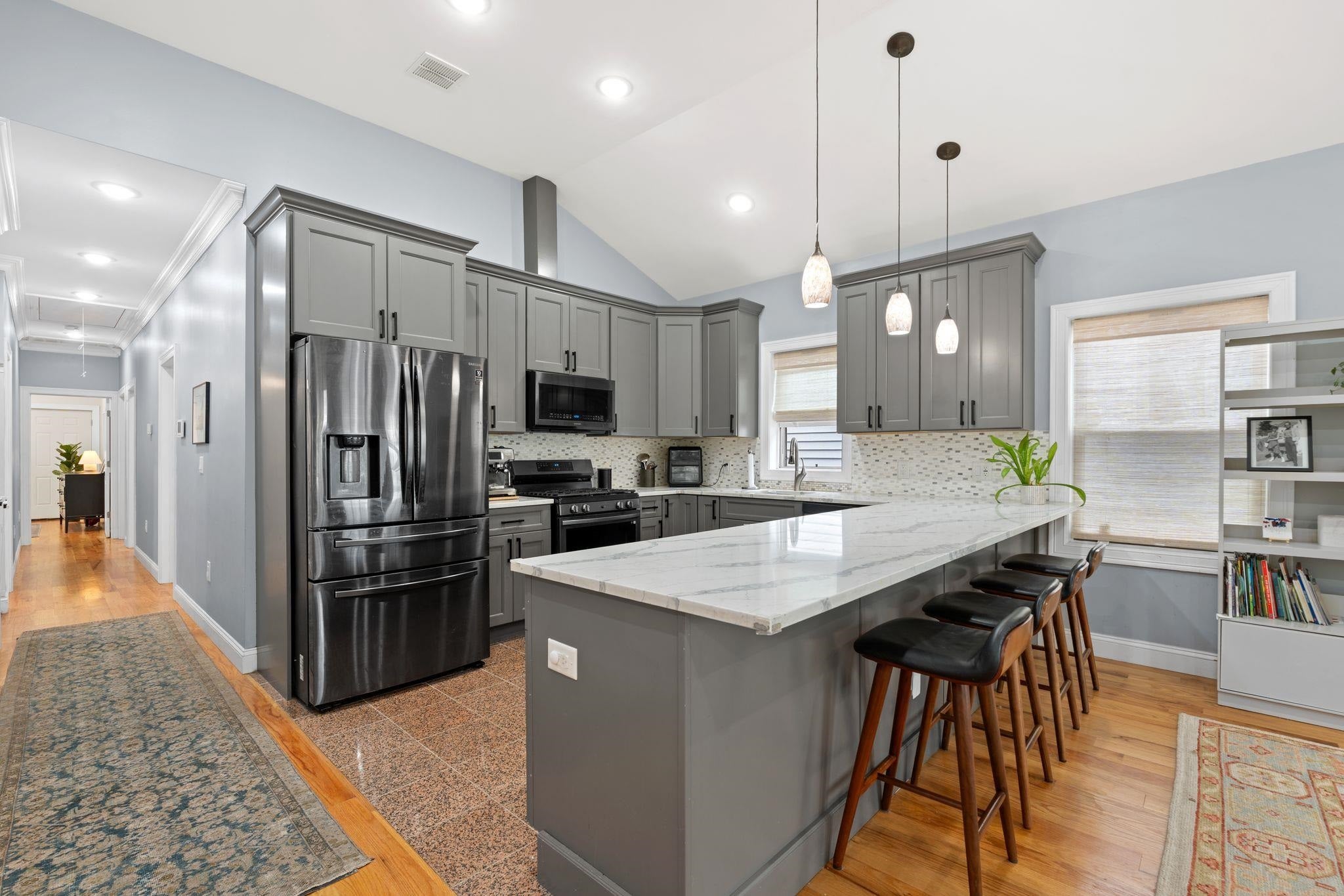 455 MALLORY AVE