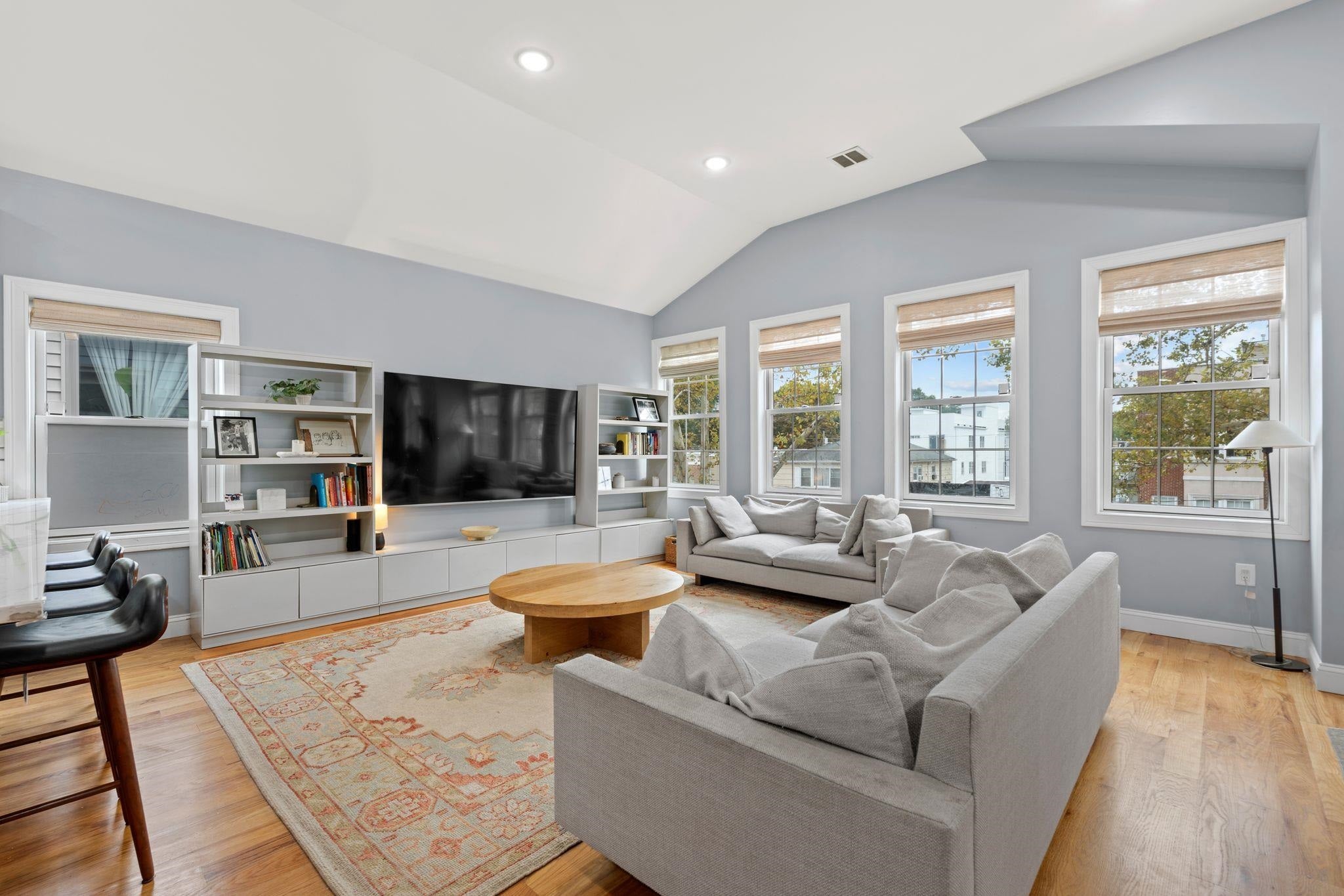 455 MALLORY AVE