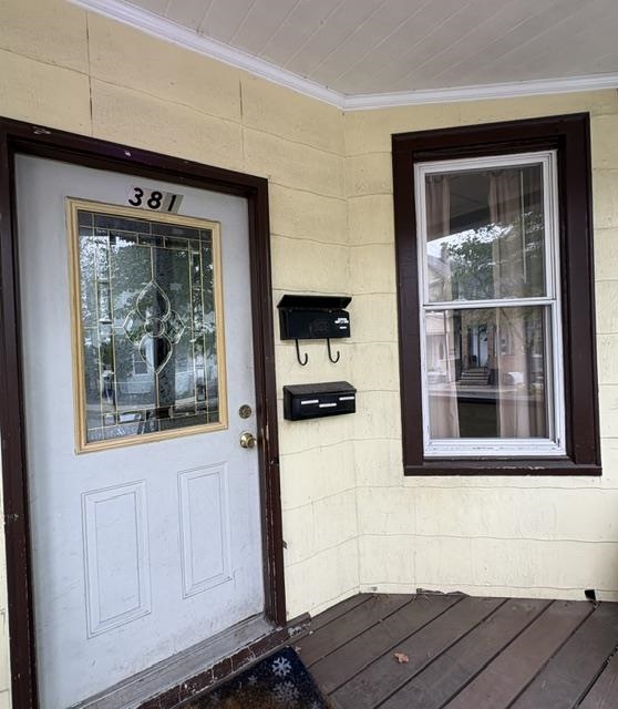 381 HIGHLAND AVE