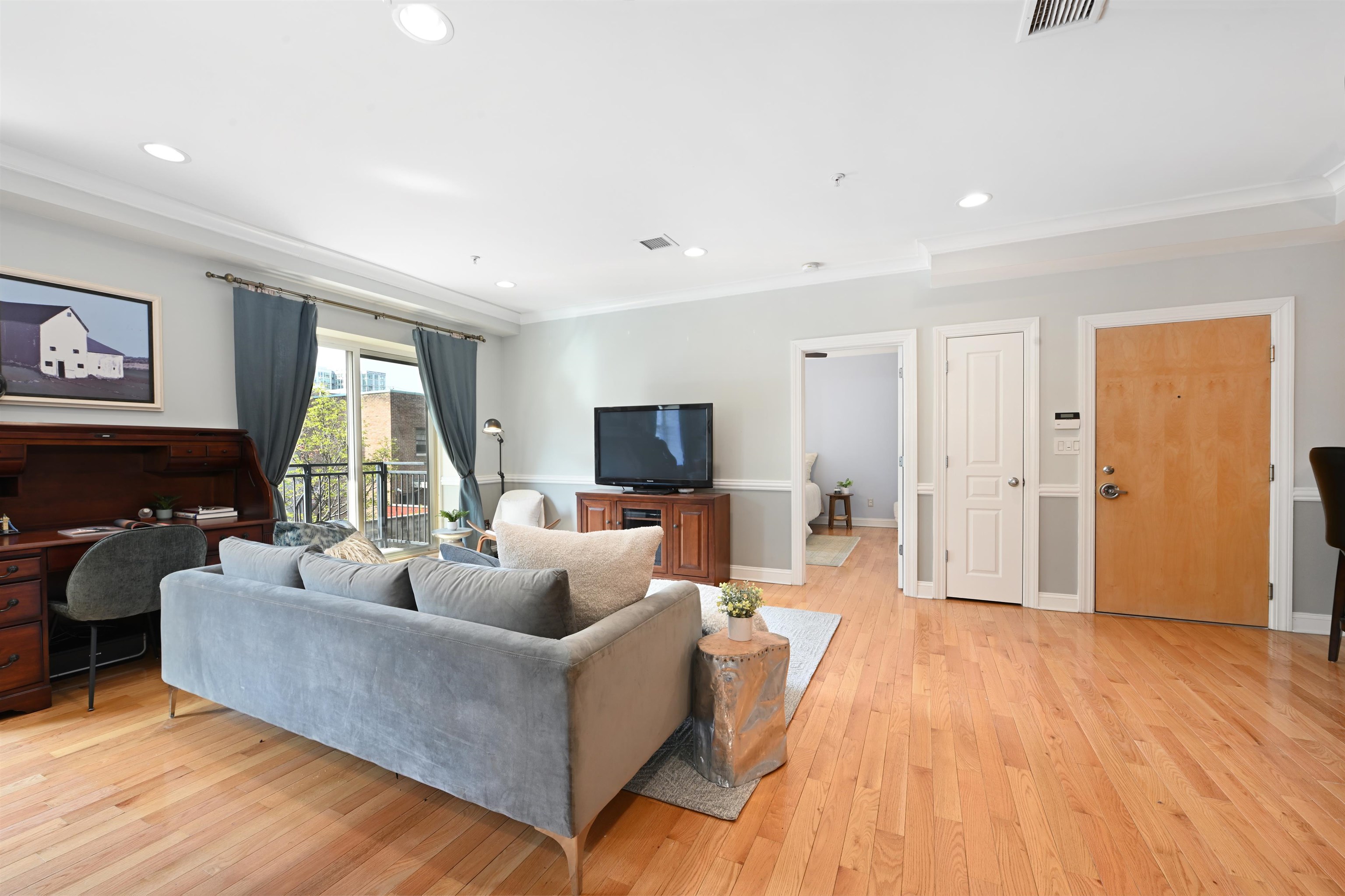 612 Adams St #2, Hoboken, New Jersey image 3
