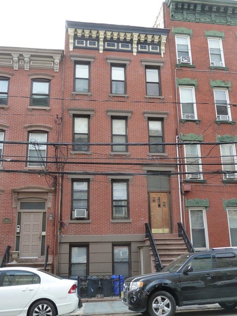 Featured picture for the property 240015630