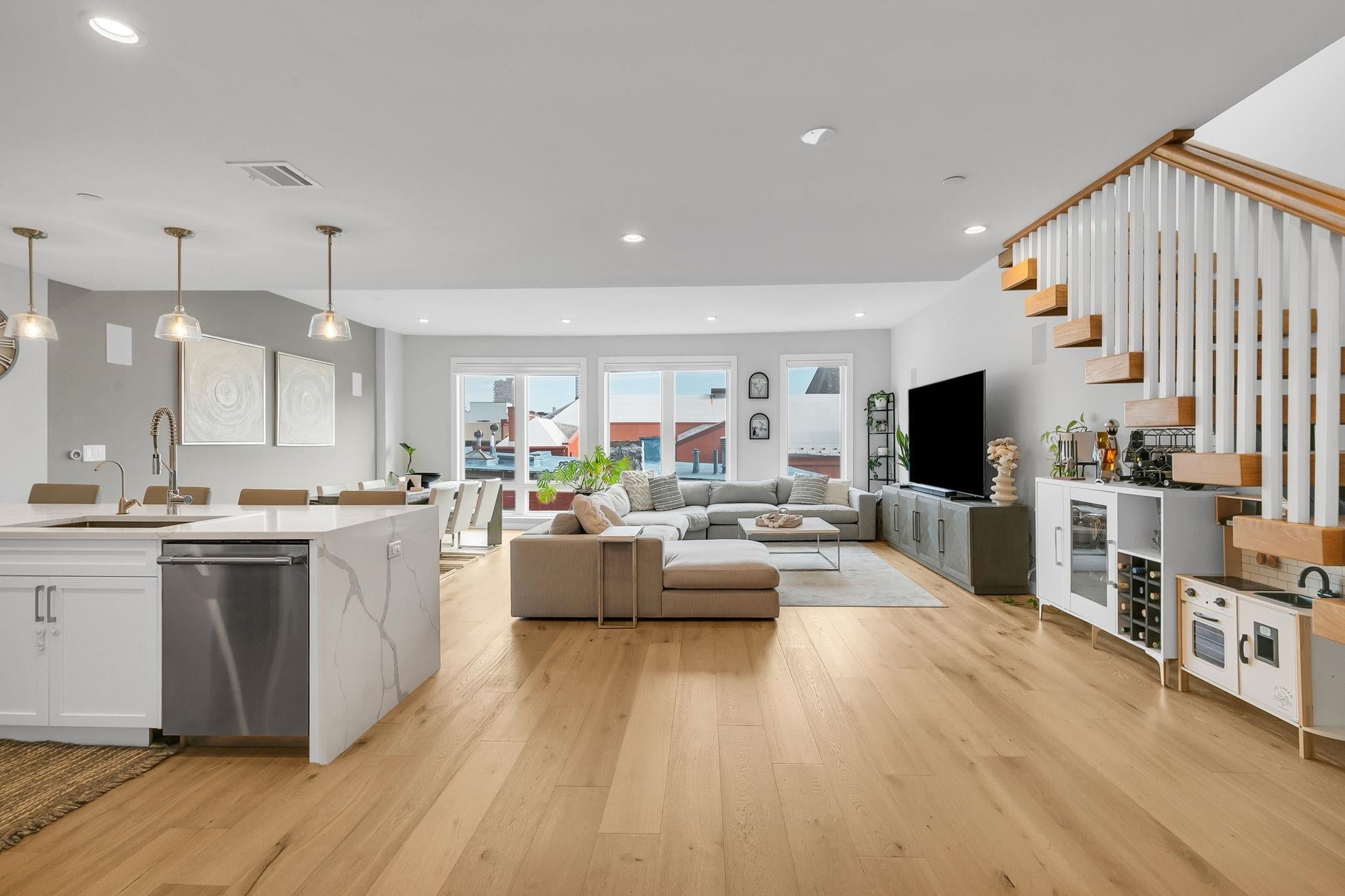 115 GRAND ST 501