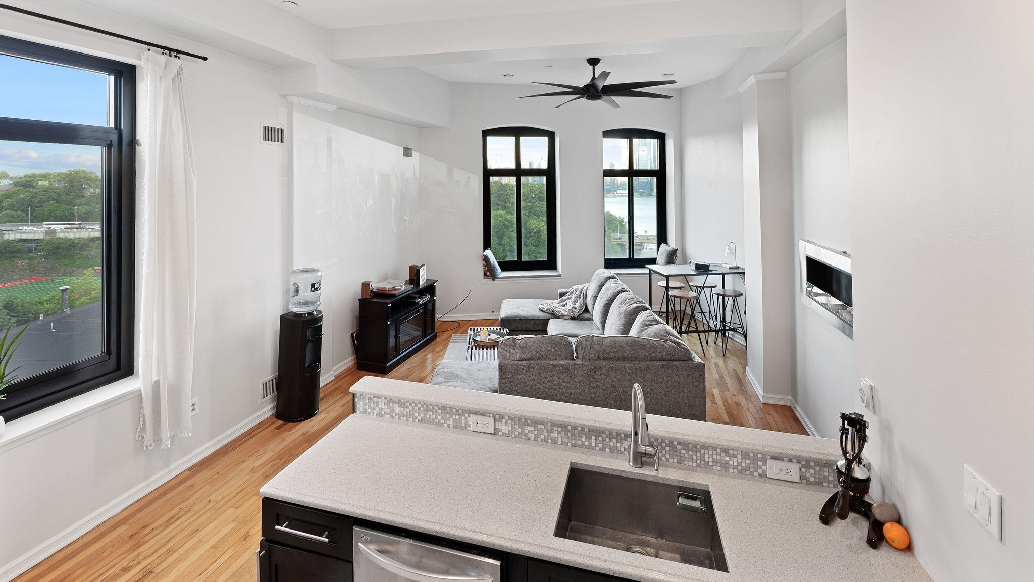 518 Gregory Ave #C402, Weehawken, New Jersey image 13