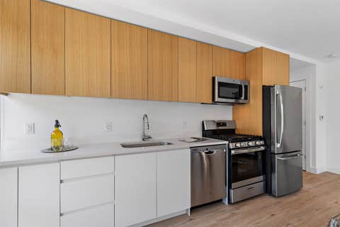 Homes For Rent - 231 Hackensack Plank Rd #403<br/> Weehawken, NJ 07087