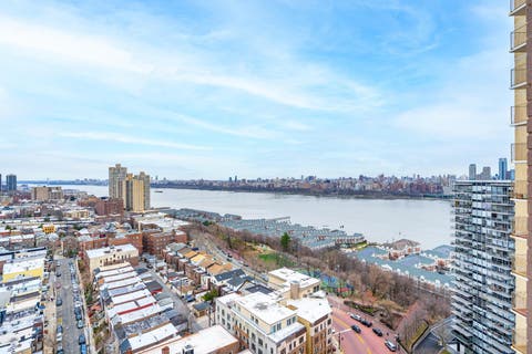 Apartment For Rent - 6040 Blvd East #17M<br/> West New York, NJ 07093