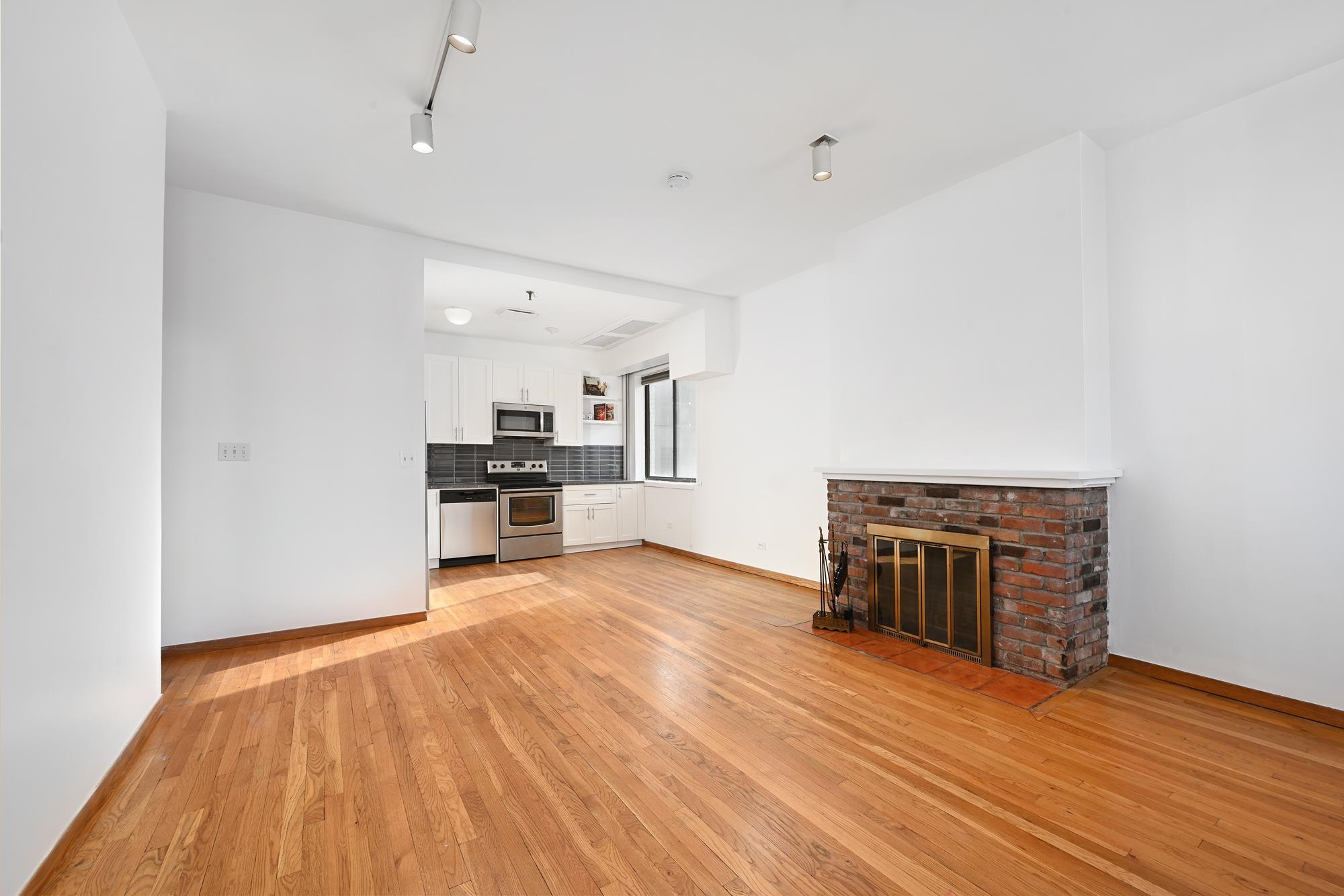 41 1st St #3F, Hoboken, New Jersey image 9