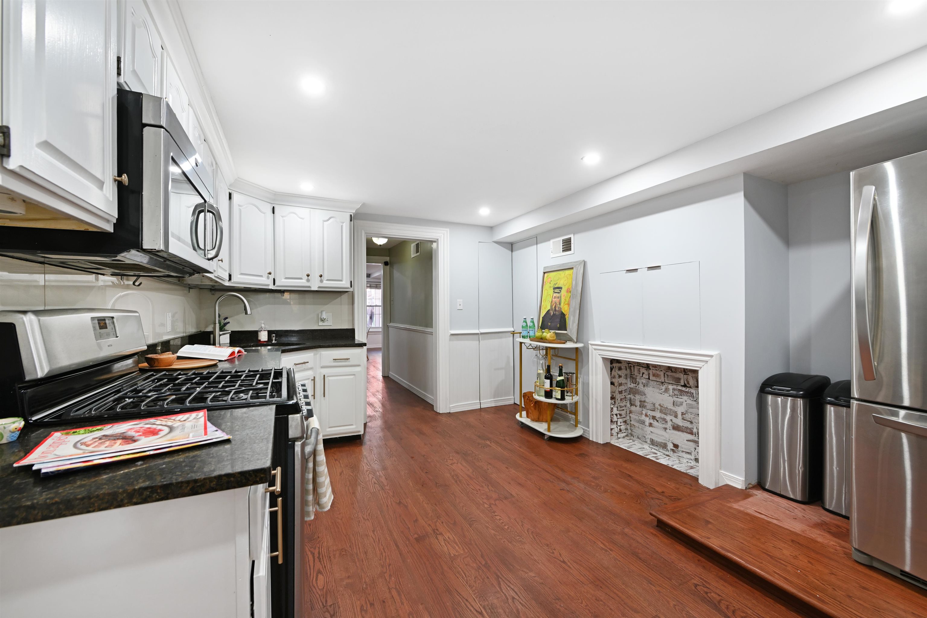967 Summit Ave, Jersey City, New Jersey image 21