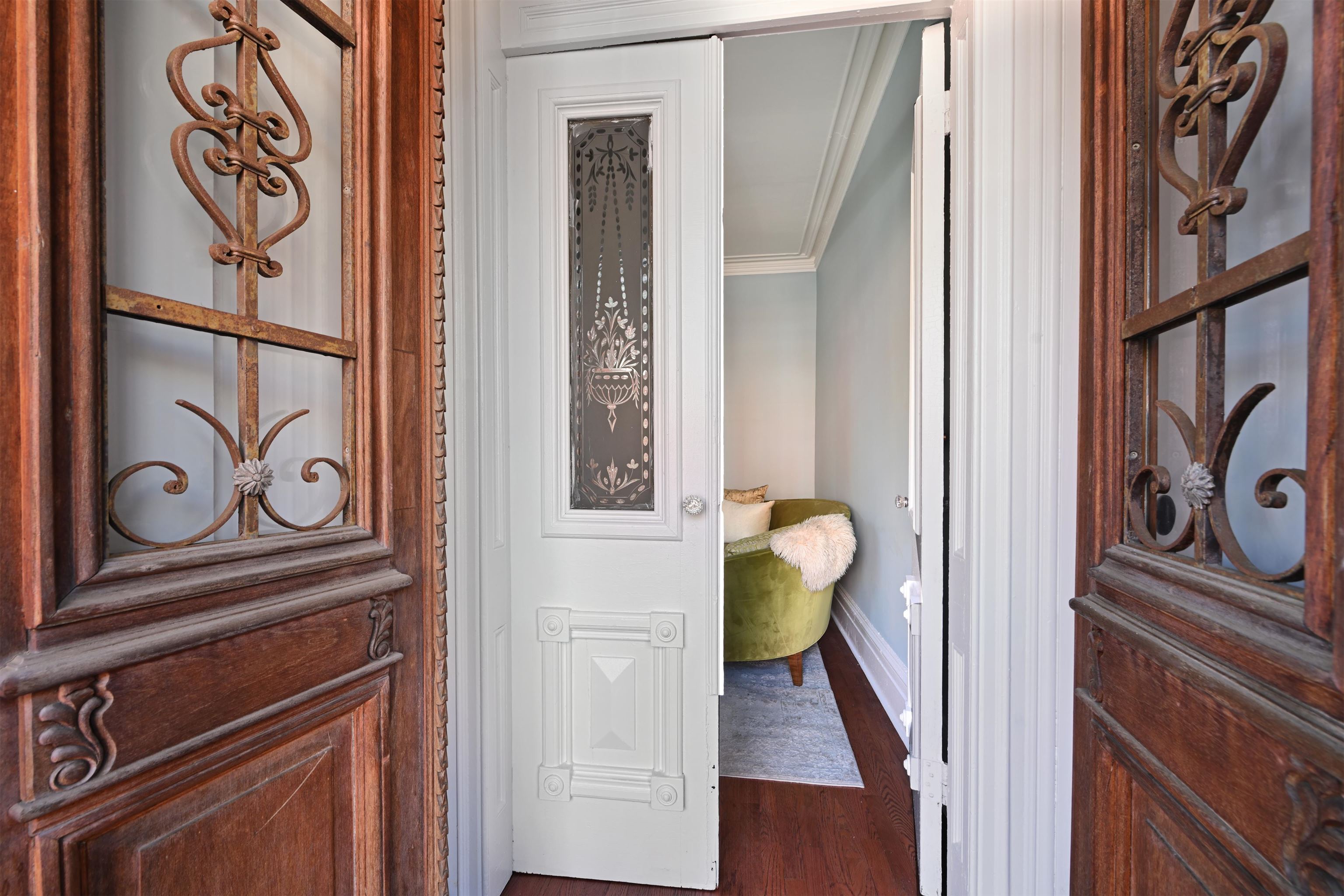 967 Summit Ave, Jersey City, New Jersey image 5