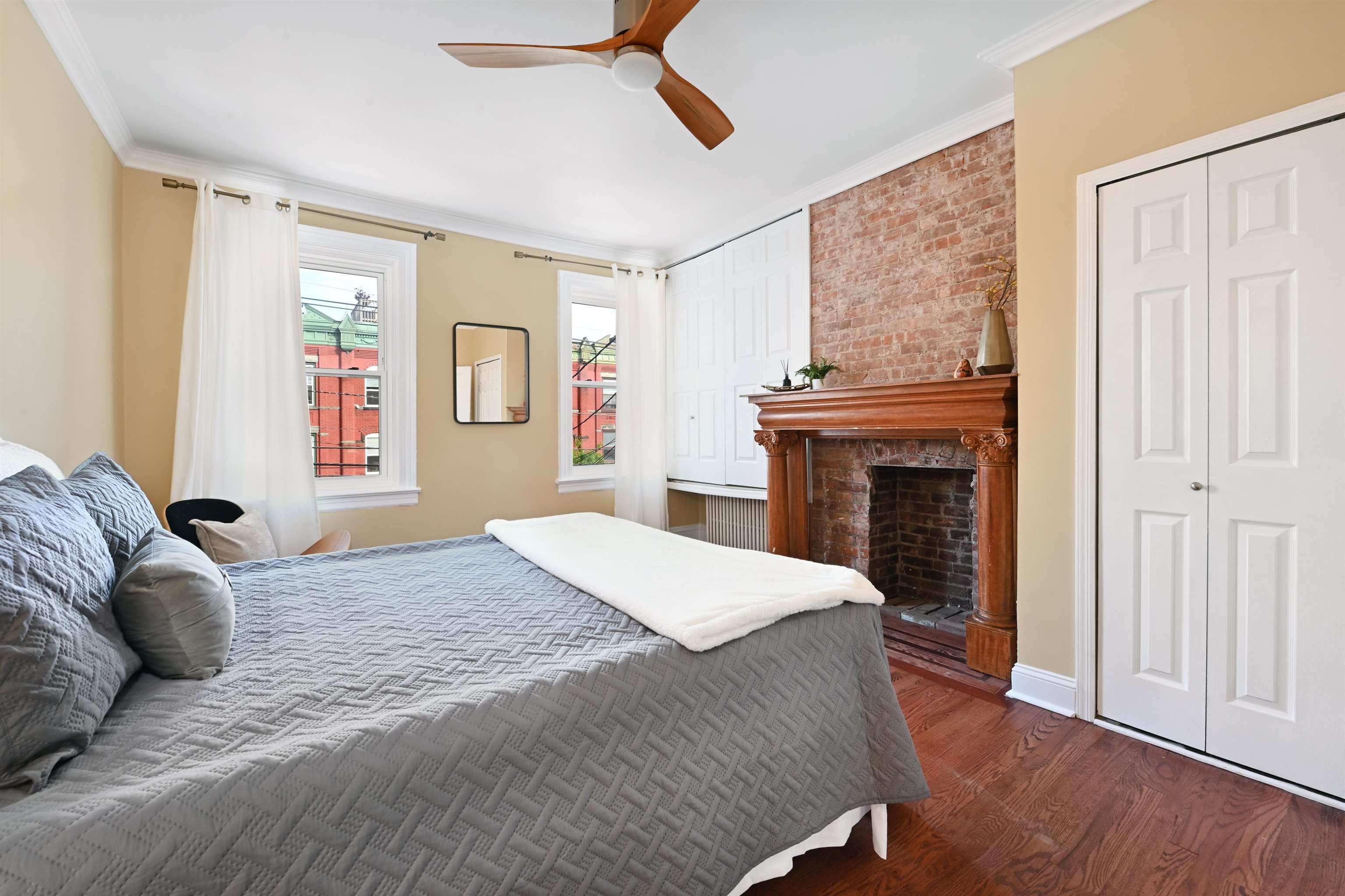 967 Summit Ave, Jersey City, New Jersey image 16