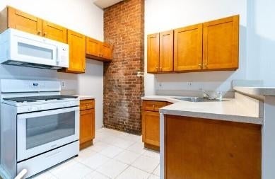 Apartment For Rent - 726 Ocean Ave #1<br/> Jersey City, NJ 07305