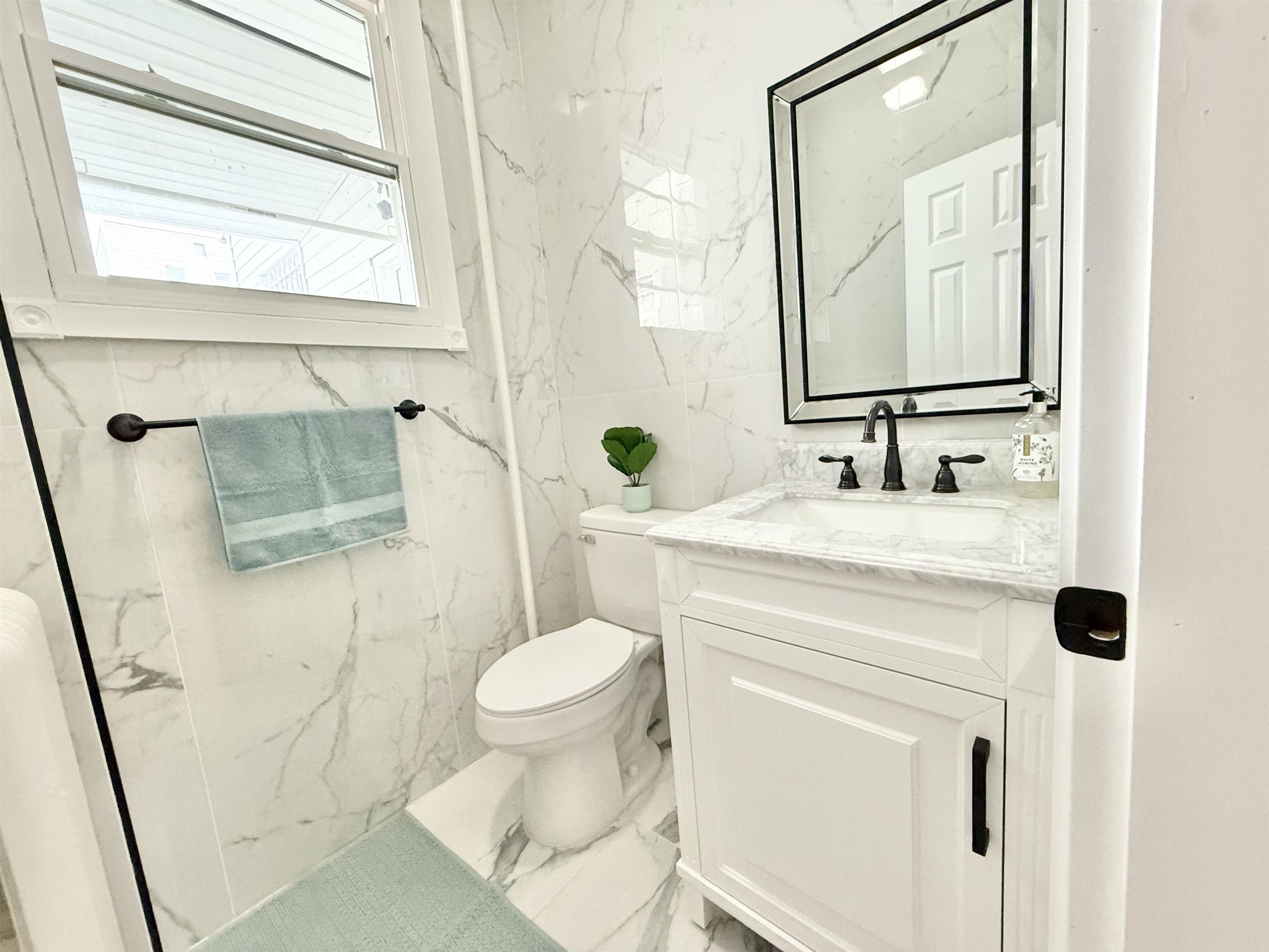 286 Danforth Ave, Jersey City, New Jersey image 14