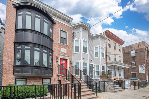 Condo For Sale - 84 Ferry St #1<br/> Hudson County, Jersey City, NJ 07307