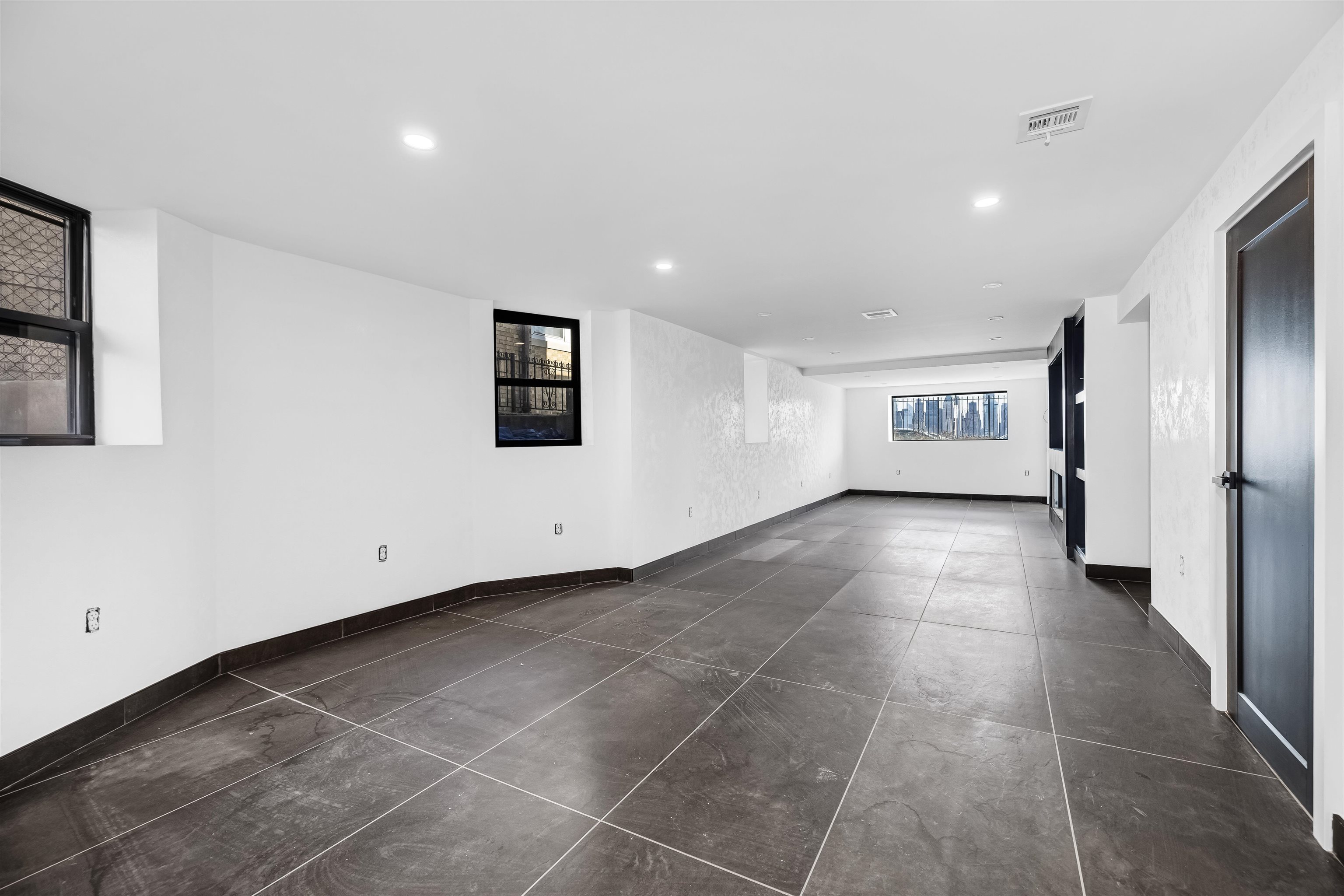 829 BOULEVARD