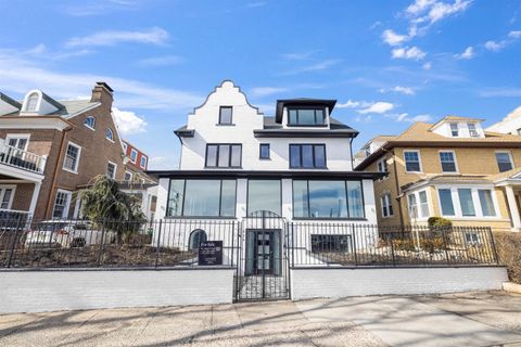 829 BOULEVARD Weehawken NJ 07086