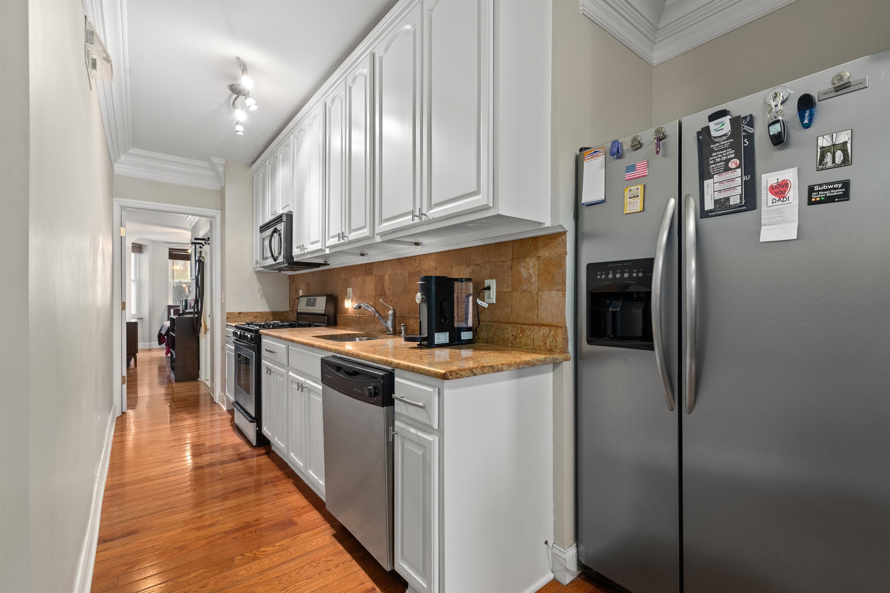 207 OGDEN AVE 1L