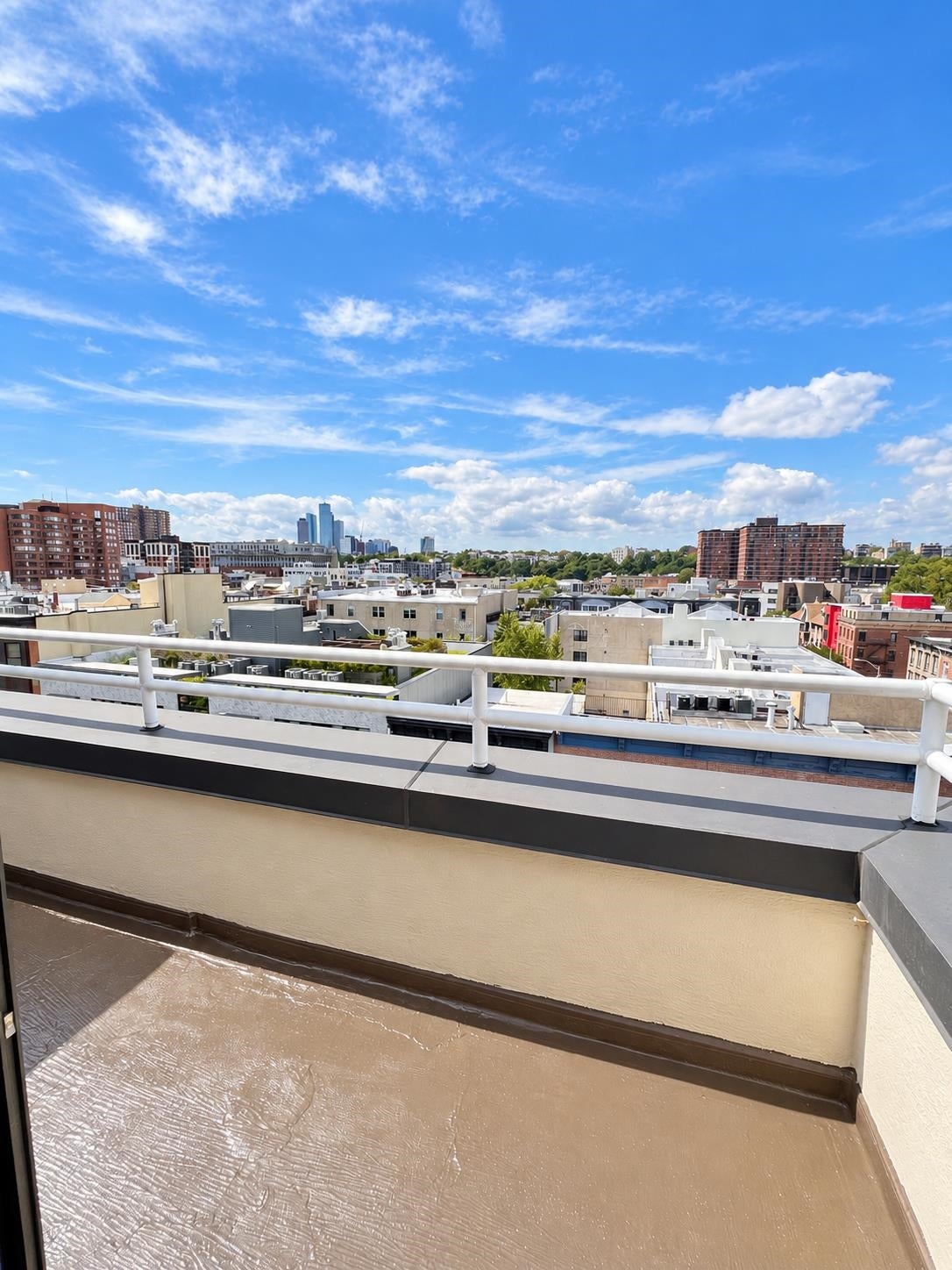 463 1ST ST 8H
