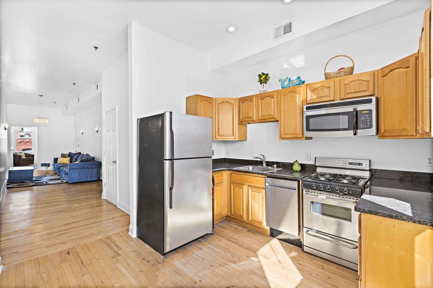 231 Grand St #5R, Hoboken, New Jersey image 4