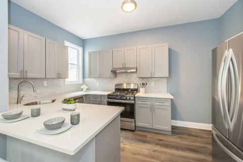 Homes For Rent - 205 Hutton St #2<br/> Jersey City, NJ 07307