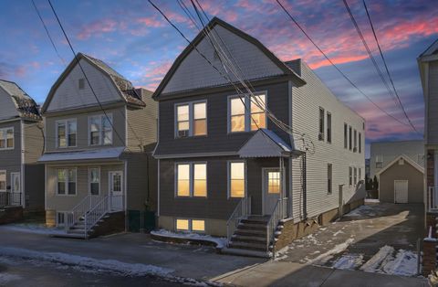 Multifamily For Sale - 128 West 14th St<br/> Bayonne, NJ 07002