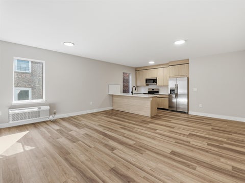 Apartment For Rent - 304 61st St #3B<br/> West New York, NJ 07093