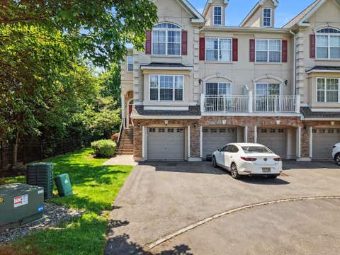 Condo For Sale - 180 Blue Heron Dr #180<br/> Secaucus, NJ 07094