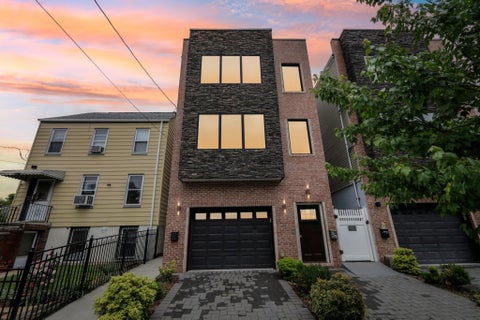 Condo For Sale - 28 St Pauls Ave #2<br/> Jersey City, NJ 07306