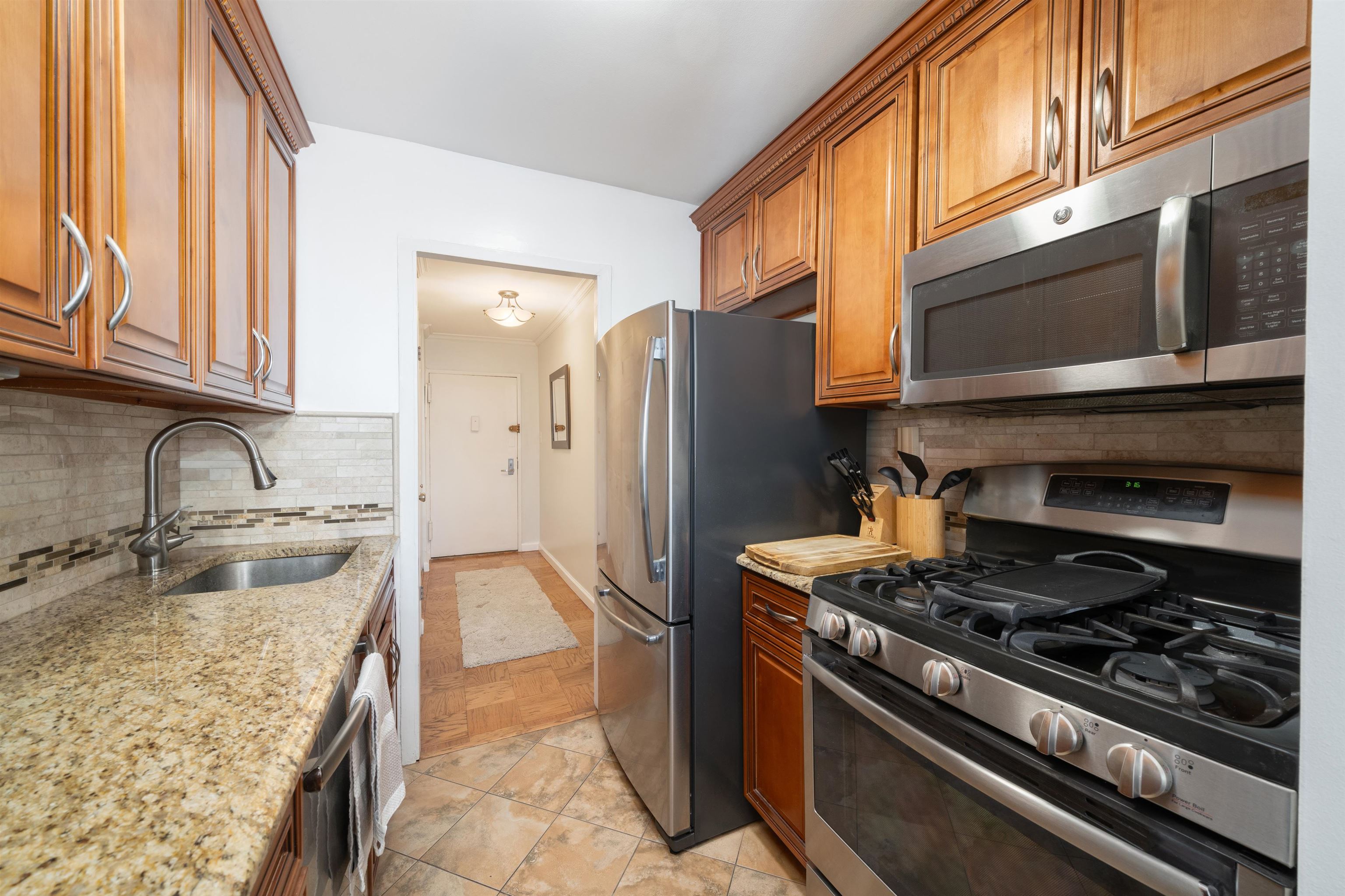 6040 Blvd East #9D, West New York, New Jersey image 5