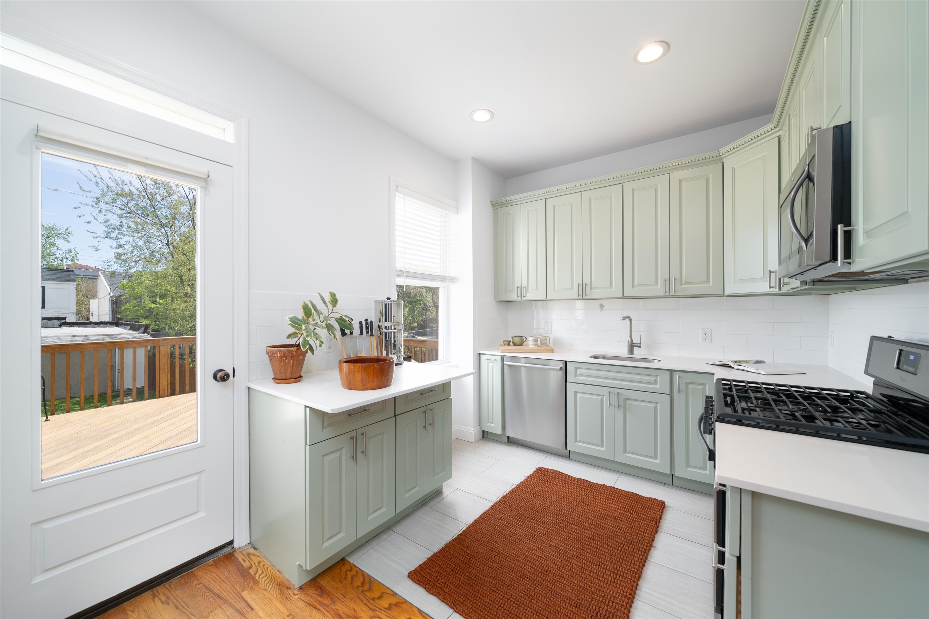 260 Clerk St, Jersey City, New Jersey image 8