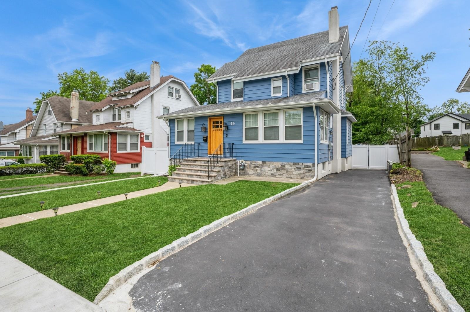 44 Garden St, Teaneck, New Jersey image 2