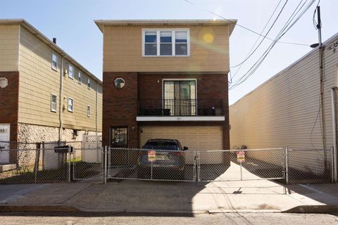 Multifamily For Sale - 226 Webster Ave<br/> Jersey City, NJ 07307